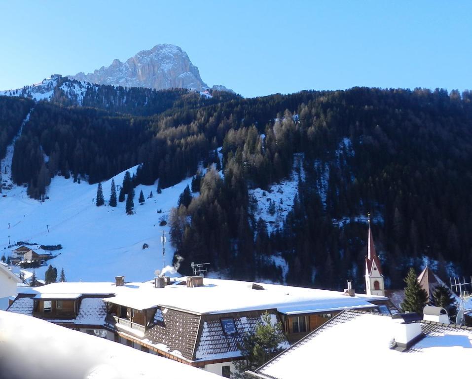 Garni Hotel Mezdi Selva di Val Gardena Zewnętrze zdjęcie